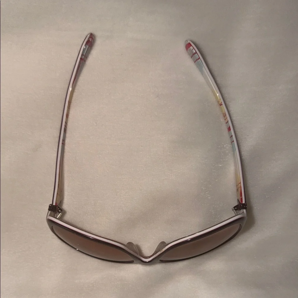 OAKLEY DISCREET Sunglasses in Purple, used condition/flawed